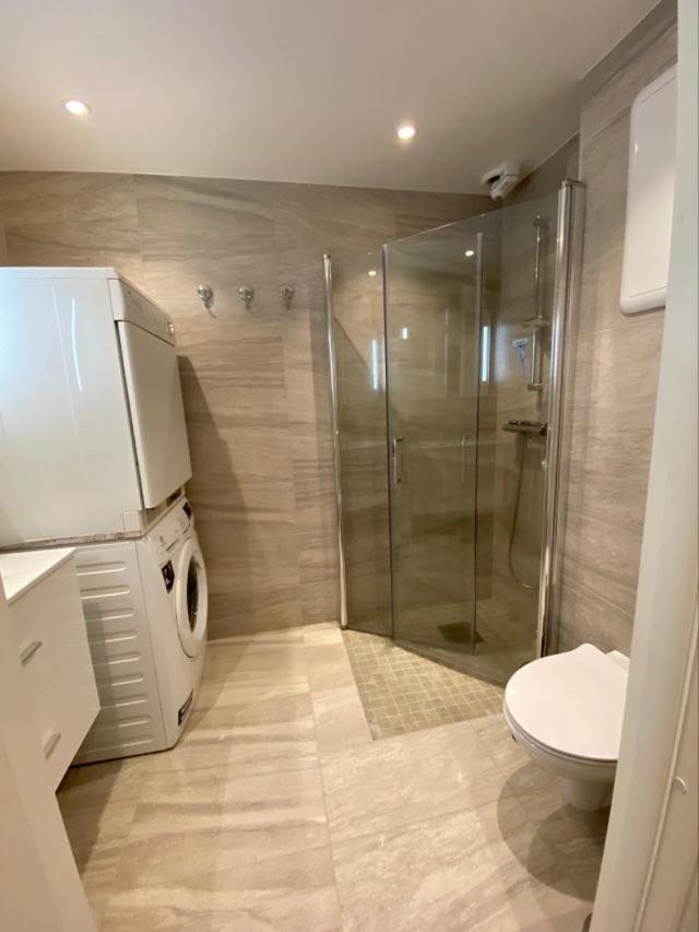 Modern Apartment With Free Parking 베르겐 외부 사진